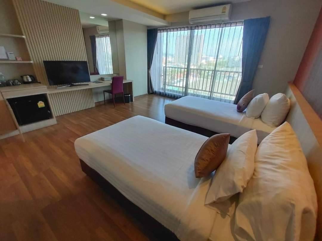 Tonaoi Grand Hotel Hat Yai Exteriör bild