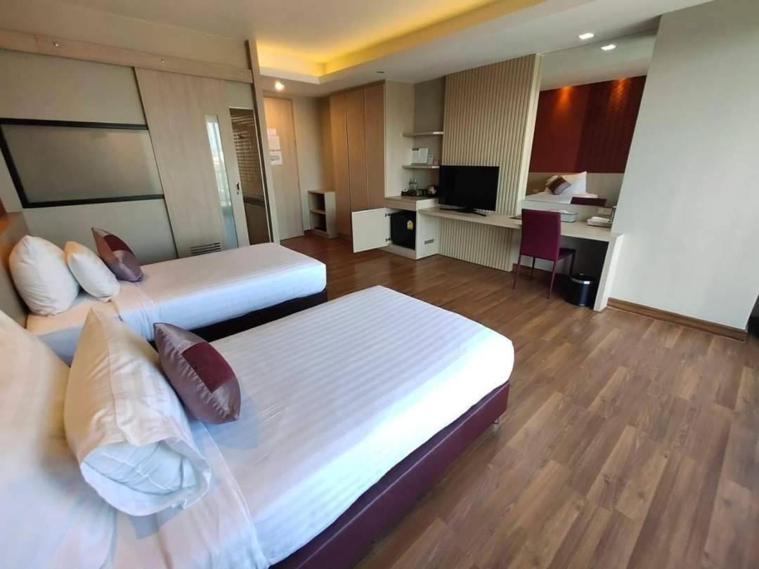 Tonaoi Grand Hotel Hat Yai Exteriör bild
