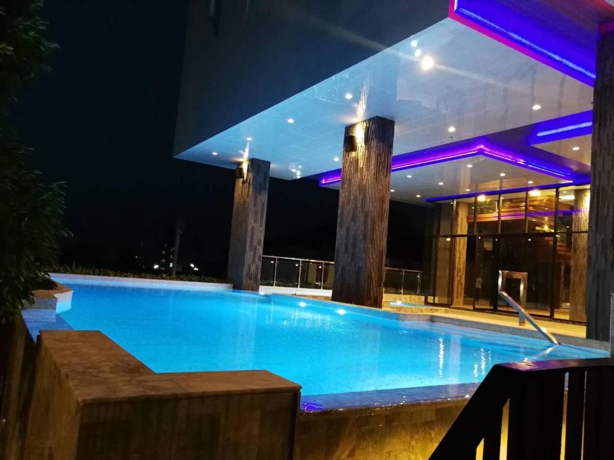 Tonaoi Grand Hotel Hat Yai Exteriör bild
