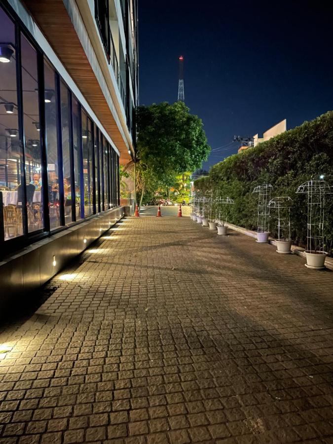 Tonaoi Grand Hotel Hat Yai Exteriör bild