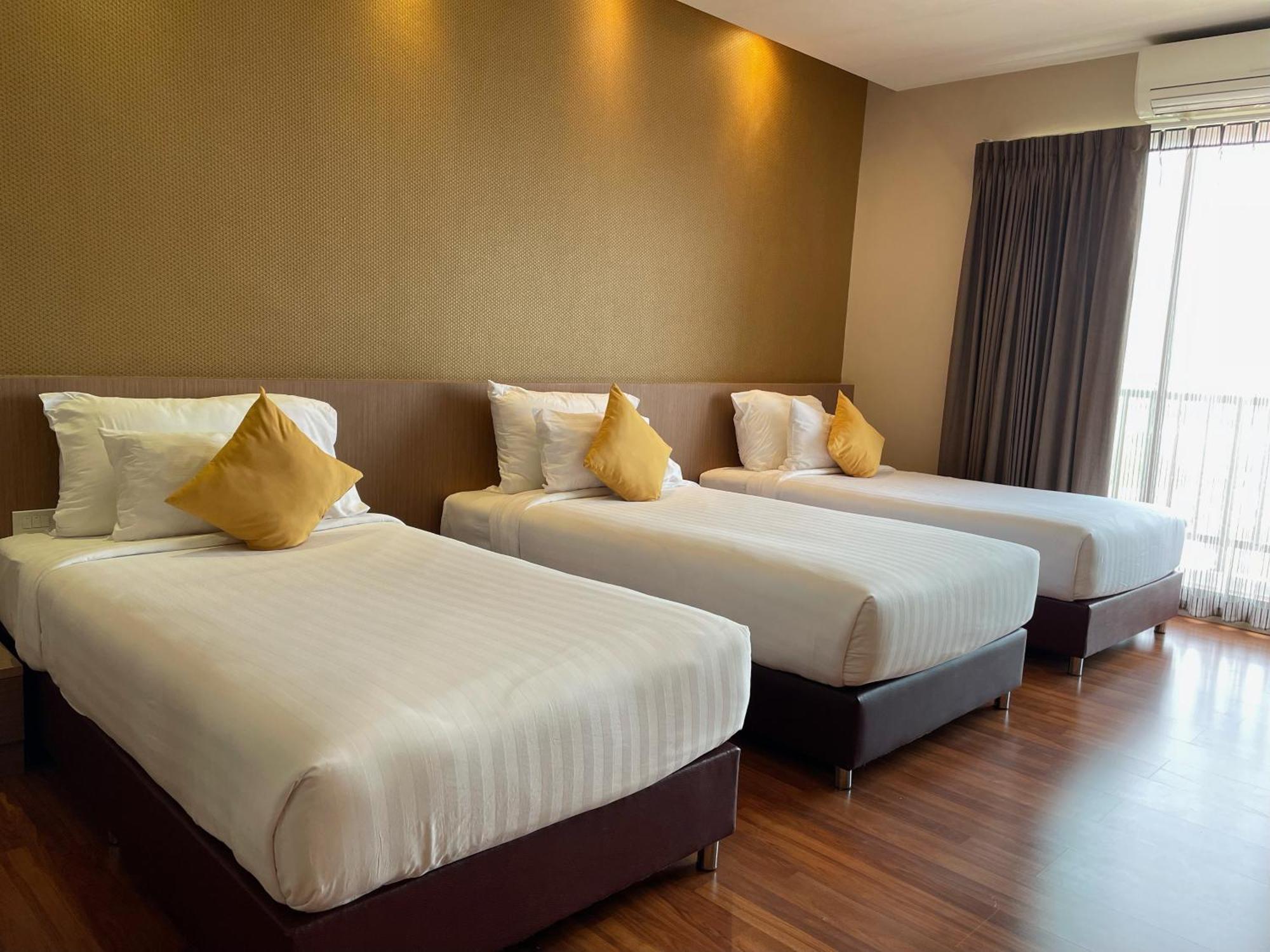 Tonaoi Grand Hotel Hat Yai Exteriör bild