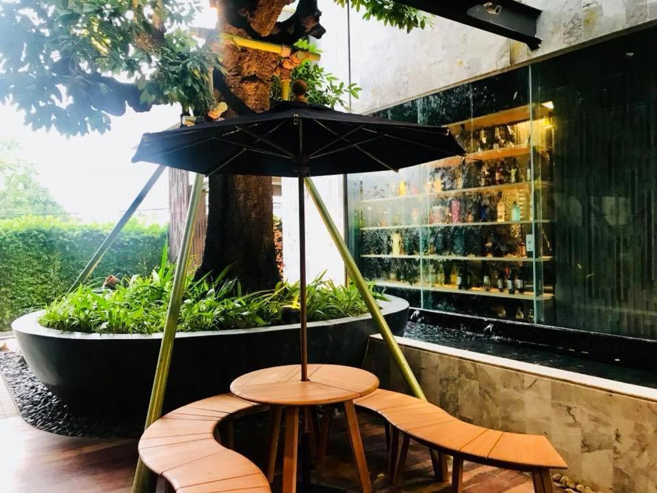 Tonaoi Grand Hotel Hat Yai Exteriör bild